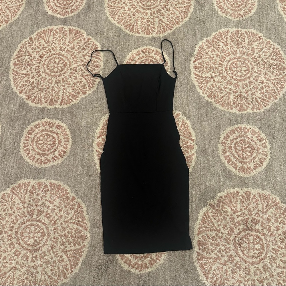 Soprano Elegant Strapless Black Dress